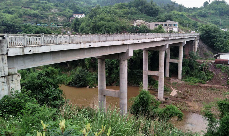 重庆桥梁与重庆网络 山城立体连接的双重脉络